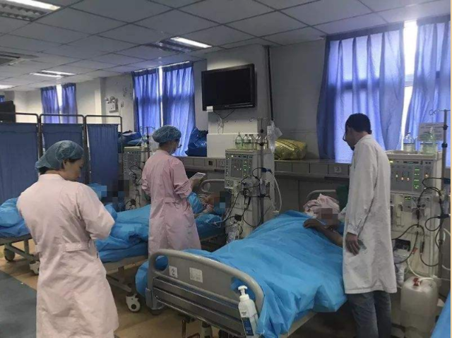 重庆长途120救护车出租 ICU病人转院救护车与医疗设备租赁服务详解